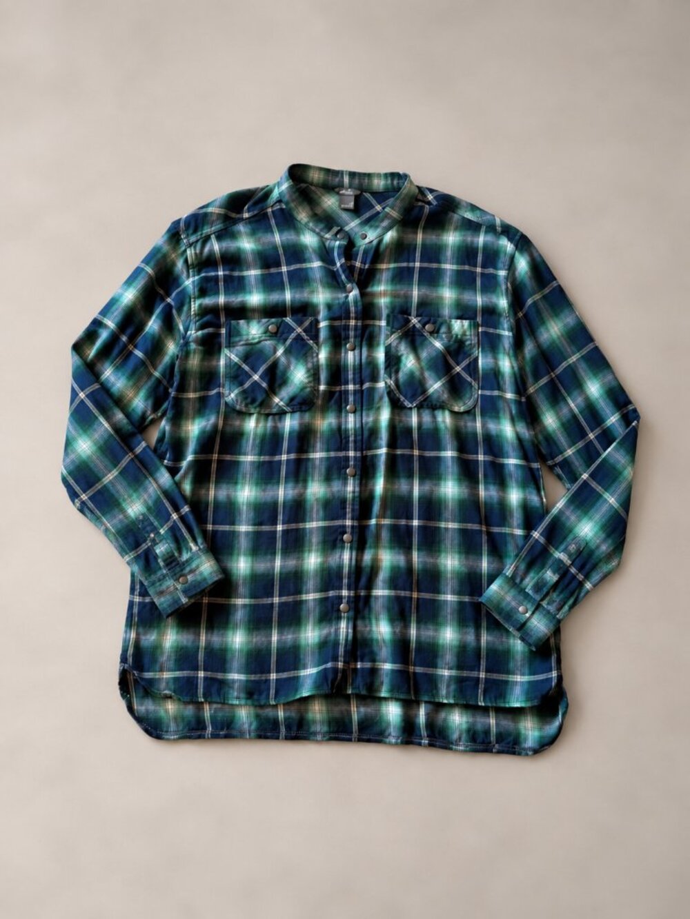 Eddie Bauer Fremont Flannel Band Collar Snap Front Shirt Green Plaid M